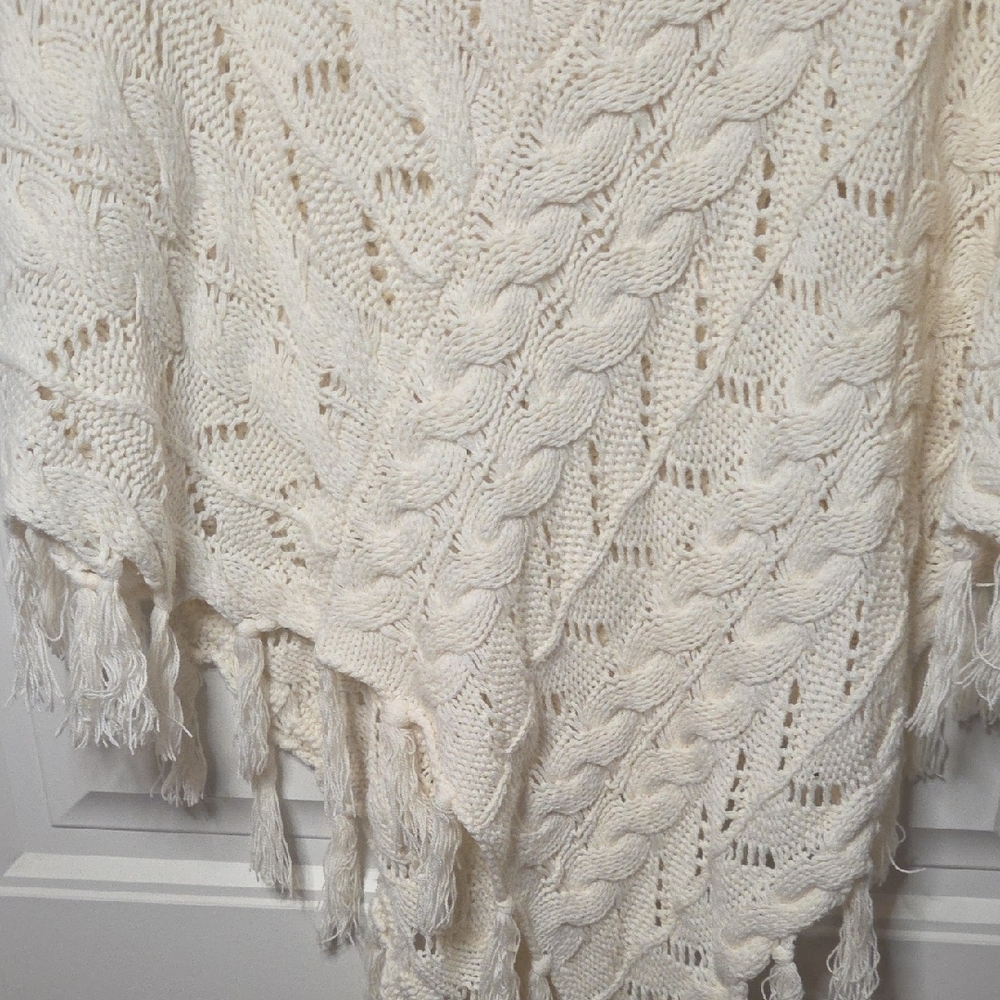 Cream Knitted Tassel Poncho Sweater - Picture 6 of 6